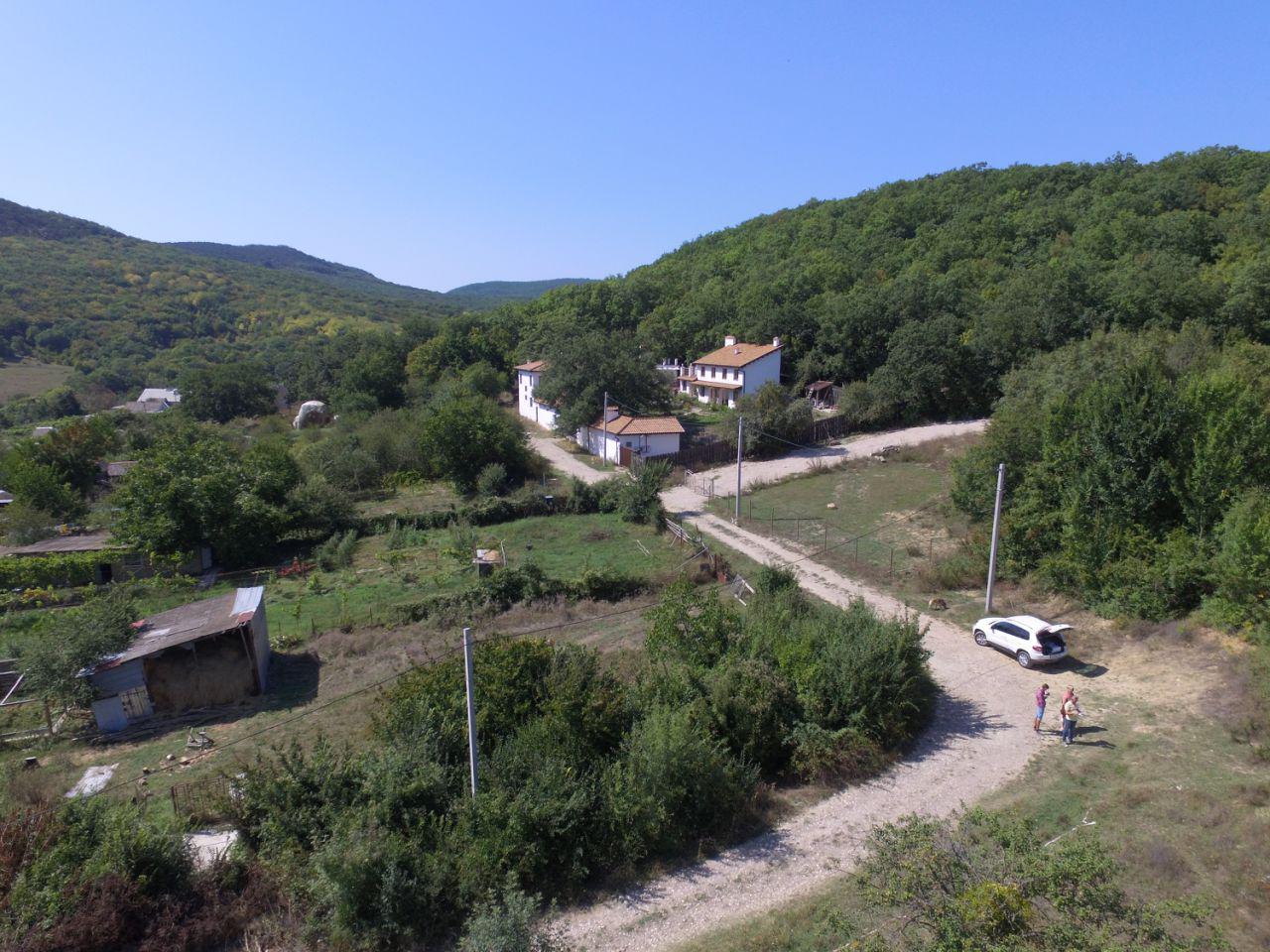 Села севастополь. Село широкое Байдарская Долина. Село широкое Байдарская Долина Крым. Село широкое Севастополь. Озеро в широком Севастополь.